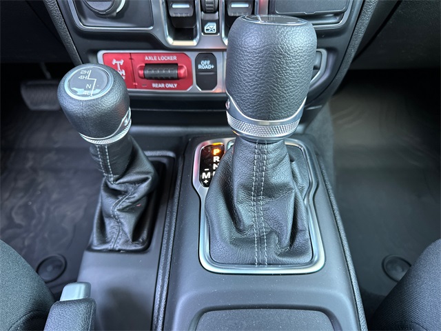 2025 Jeep Gladiator Mojave photo 19