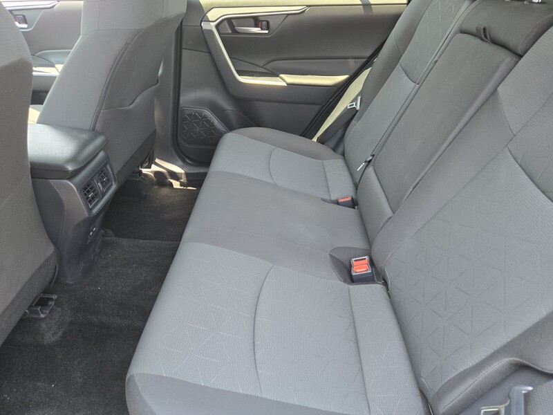 2024 Toyota RAV4 XLE photo 8
