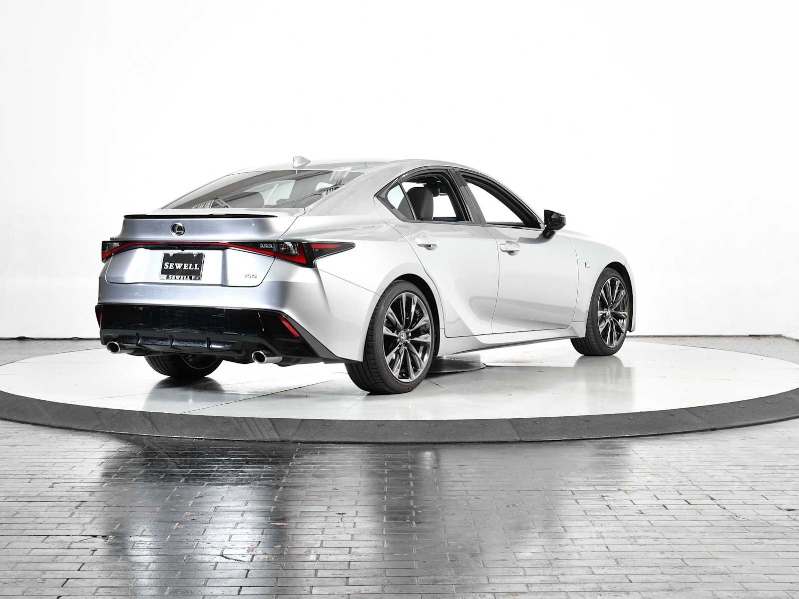 2025 Lexus IS 350 F SPORT photo 4