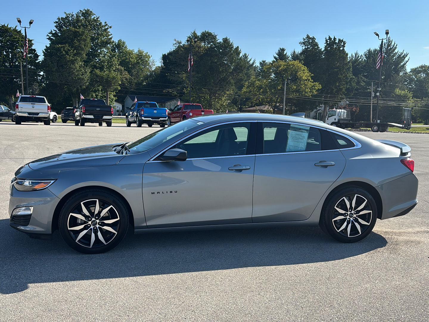 2024 Chevrolet Malibu RS photo 2