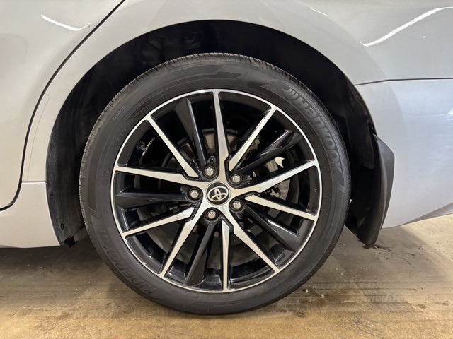 2024 Toyota Camry Hybrid SE photo 9