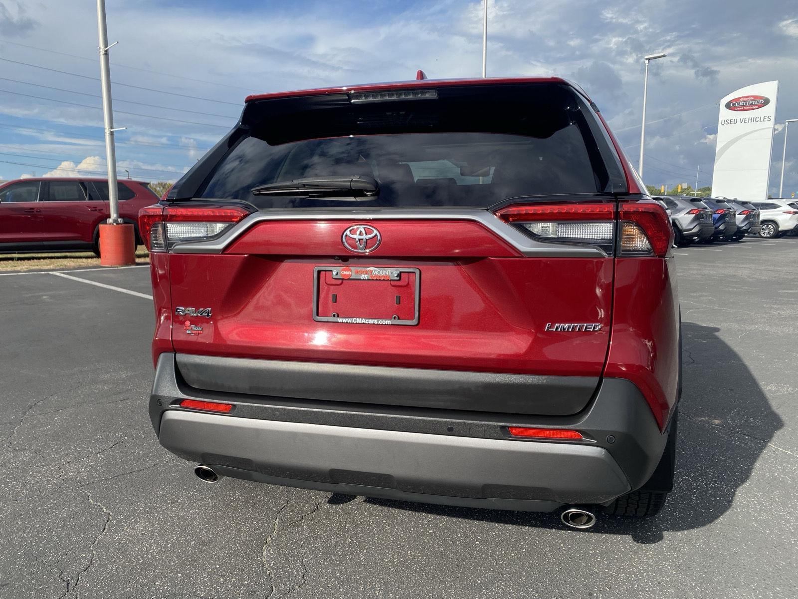 2019 Toyota RAV4 Limited photo 2