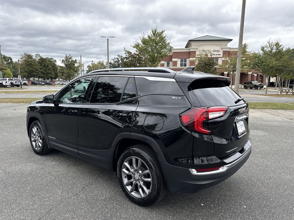 2024 Gmc Terrain SLT photo 3