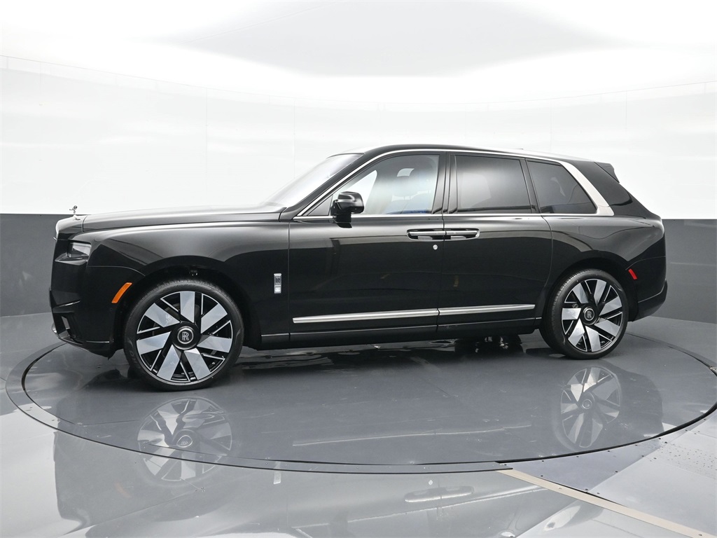2025 Rolls Royce Cullinan RR photo 2