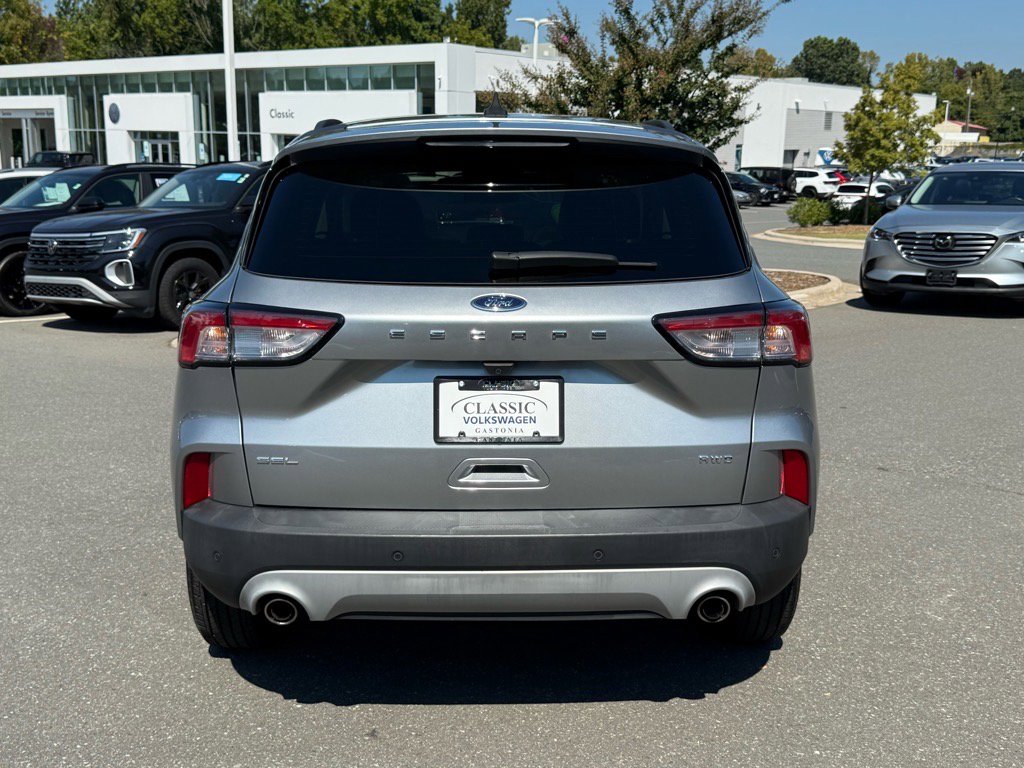 2022 Ford Escape SEL photo 3