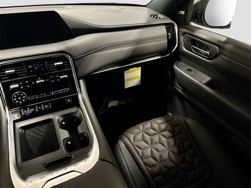 2025 Nissan Armada Platinum photo 8