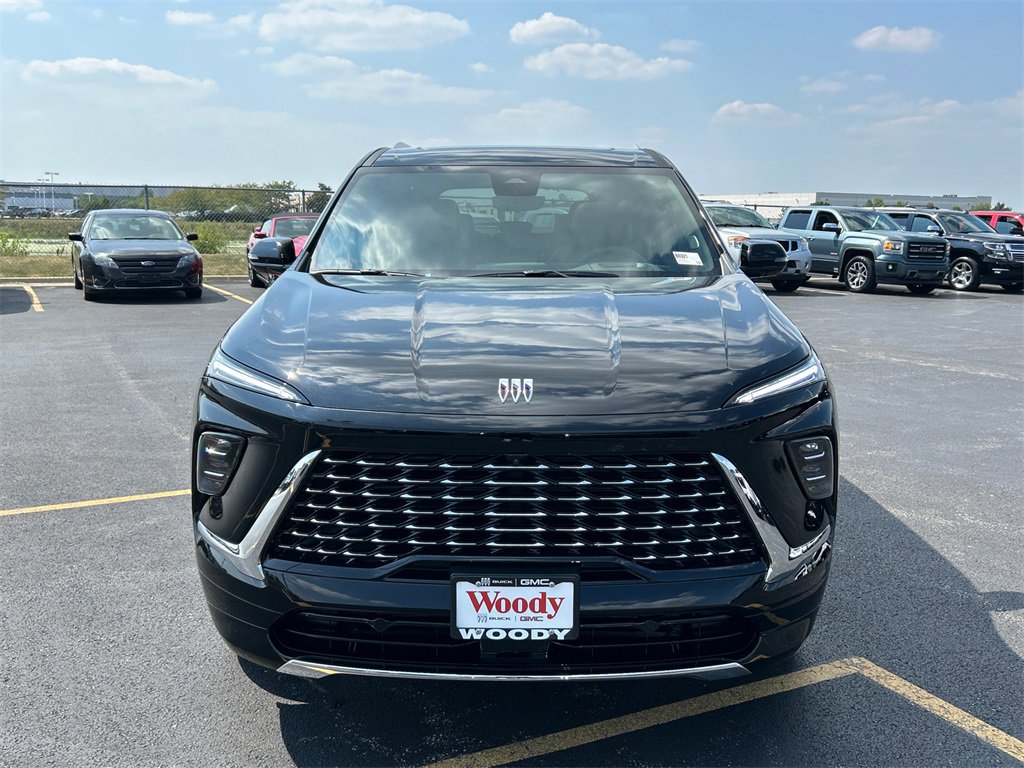 2026 Buick Enclave Avenir photo 2