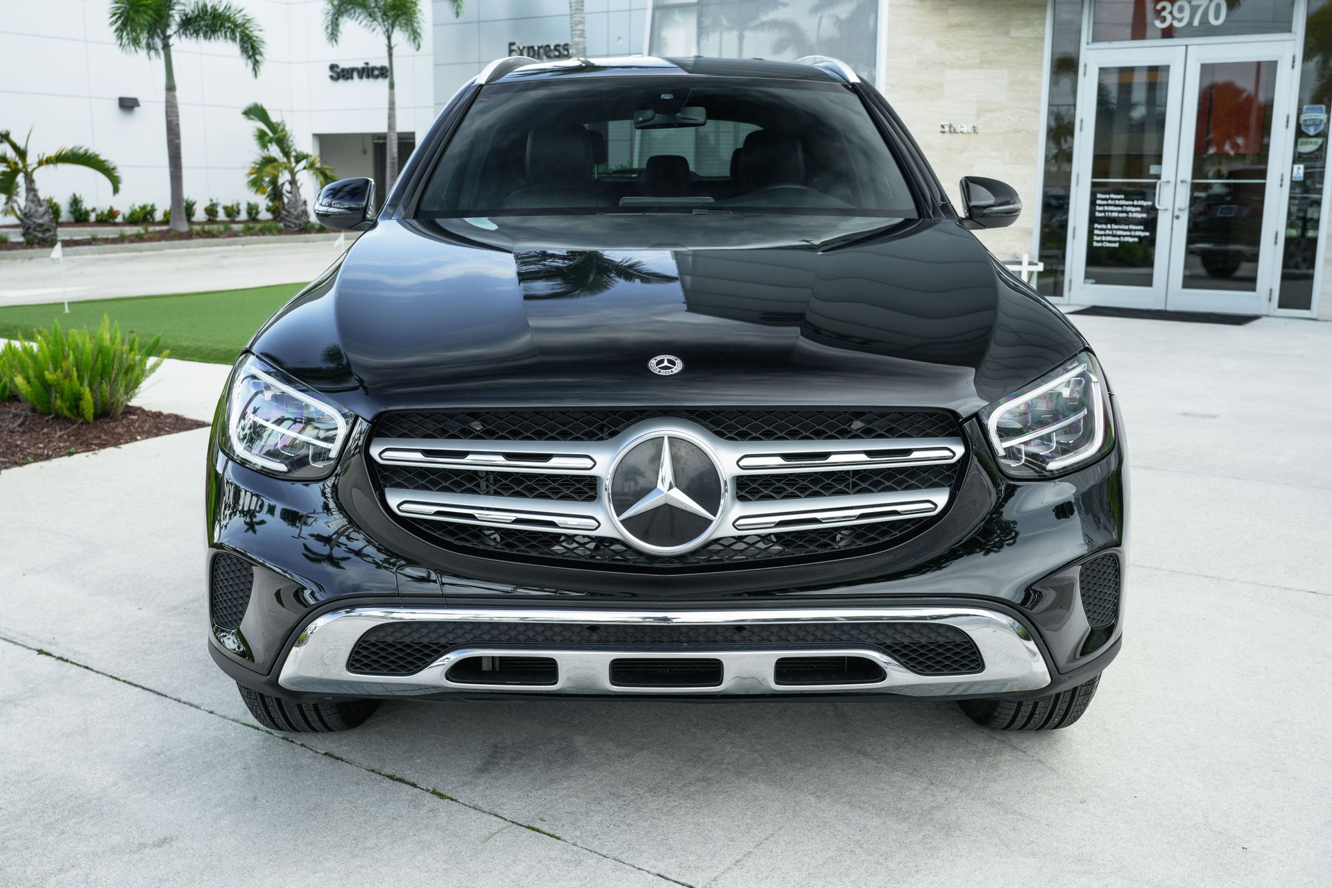 2020 Mercedes Benz GLC 300 photo 2