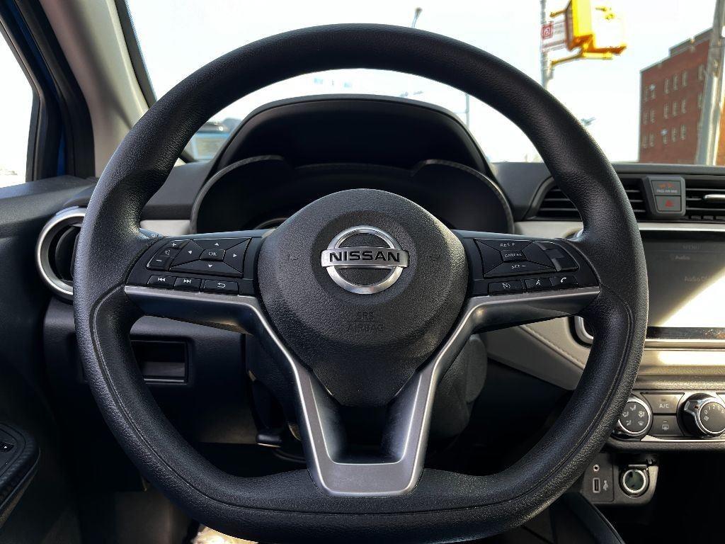2021 Nissan Versa SV photo 18