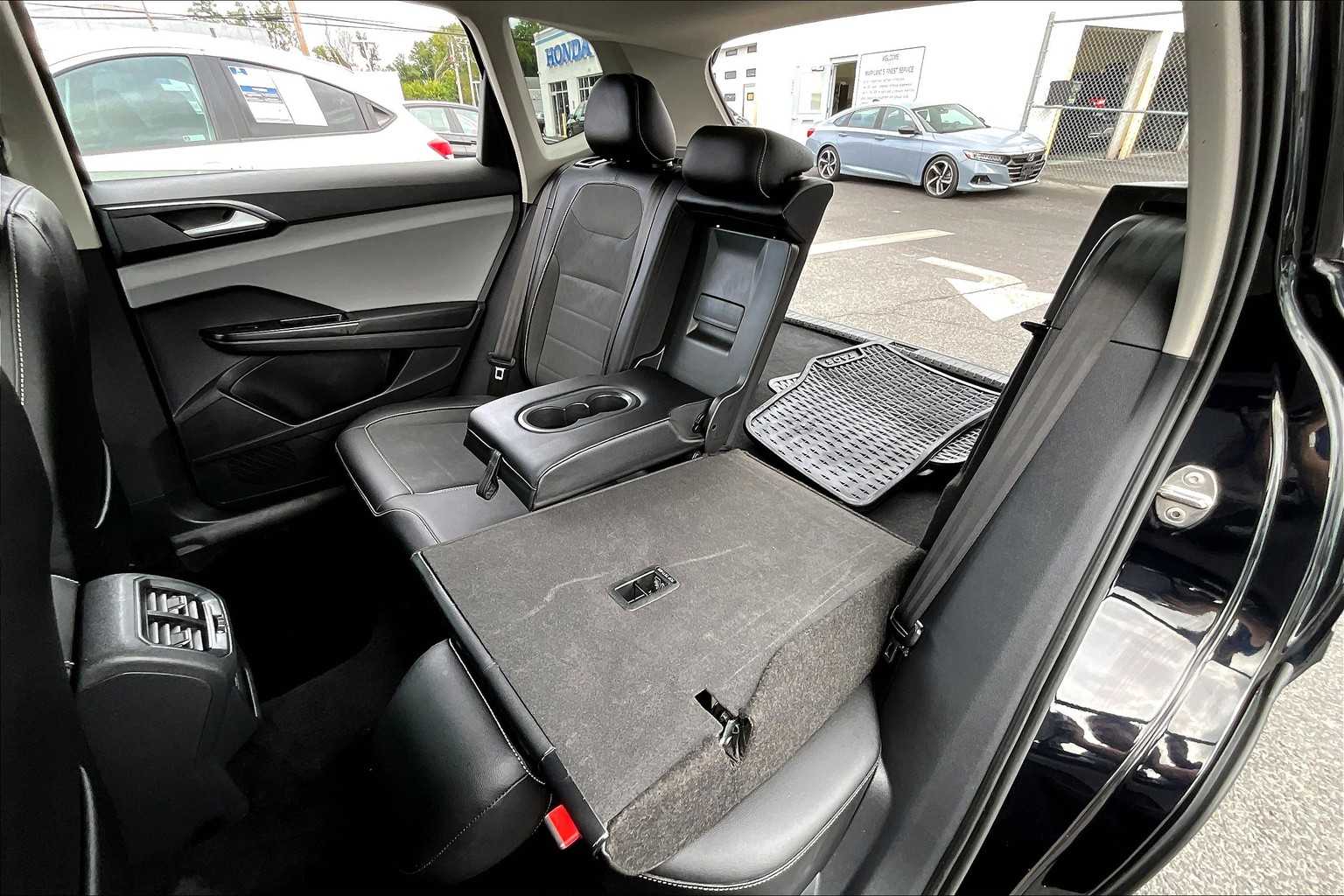 2022 Volkswagen Taos SE photo 15