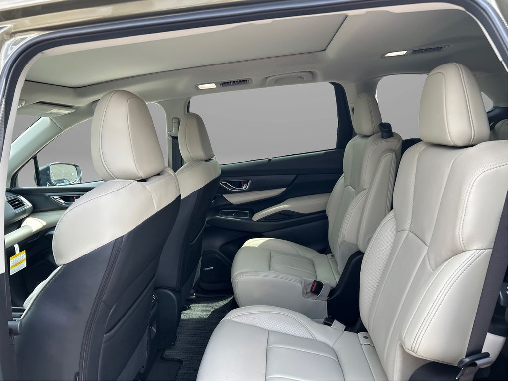 2025 Subaru Ascent Limited photo 10