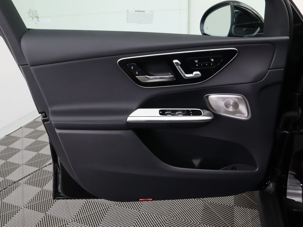 2026 Mercedes Benz GLC 300 photo 22