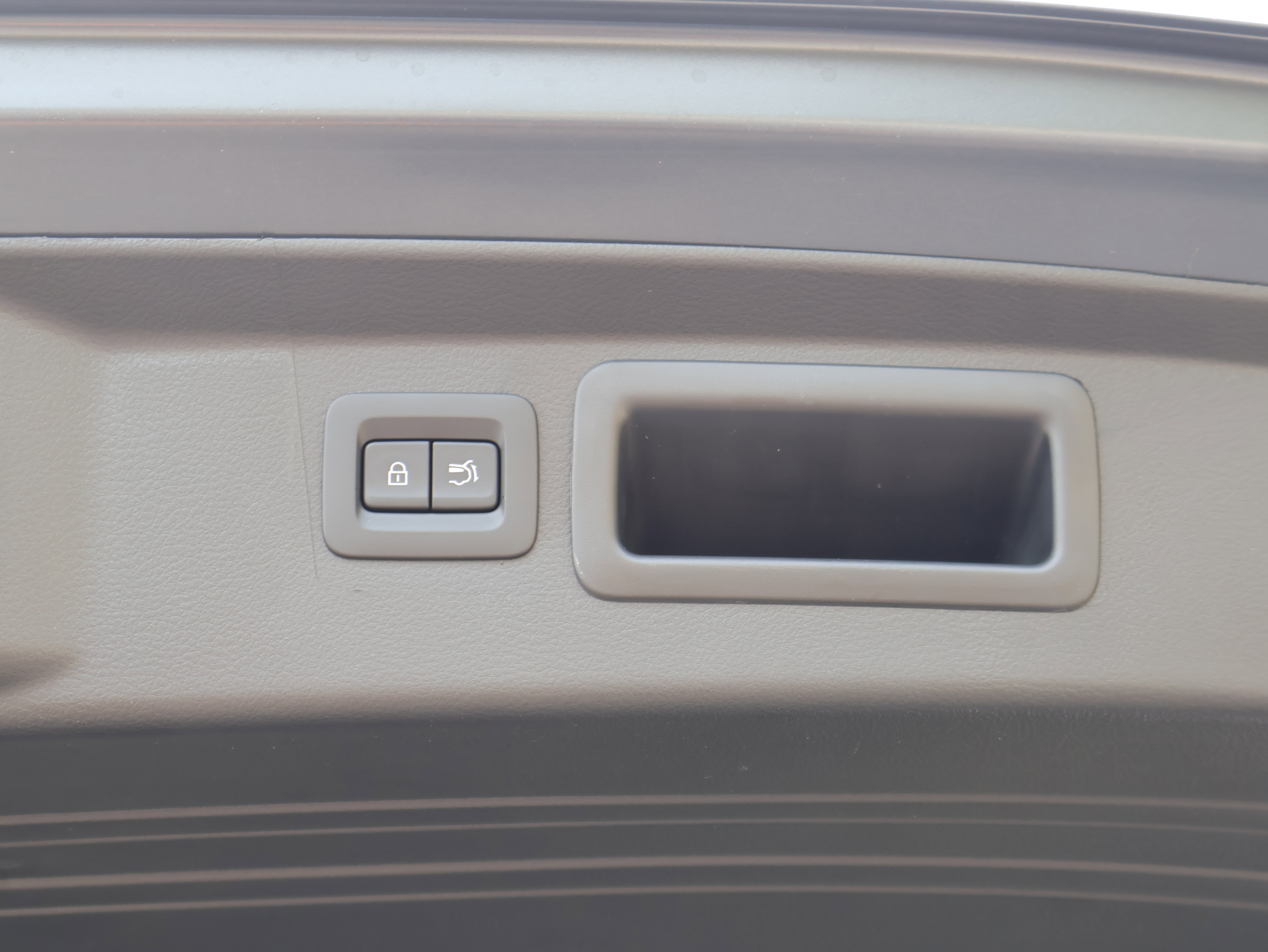 2025 Mazda CX-50 2.5 S Premium photo 9