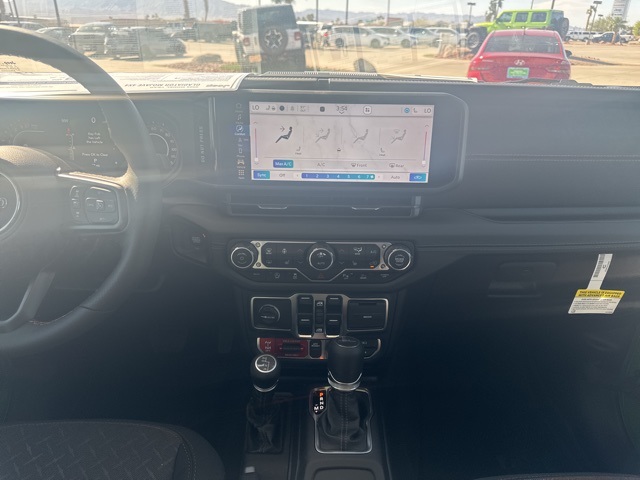 2025 Jeep Gladiator Mojave photo 11