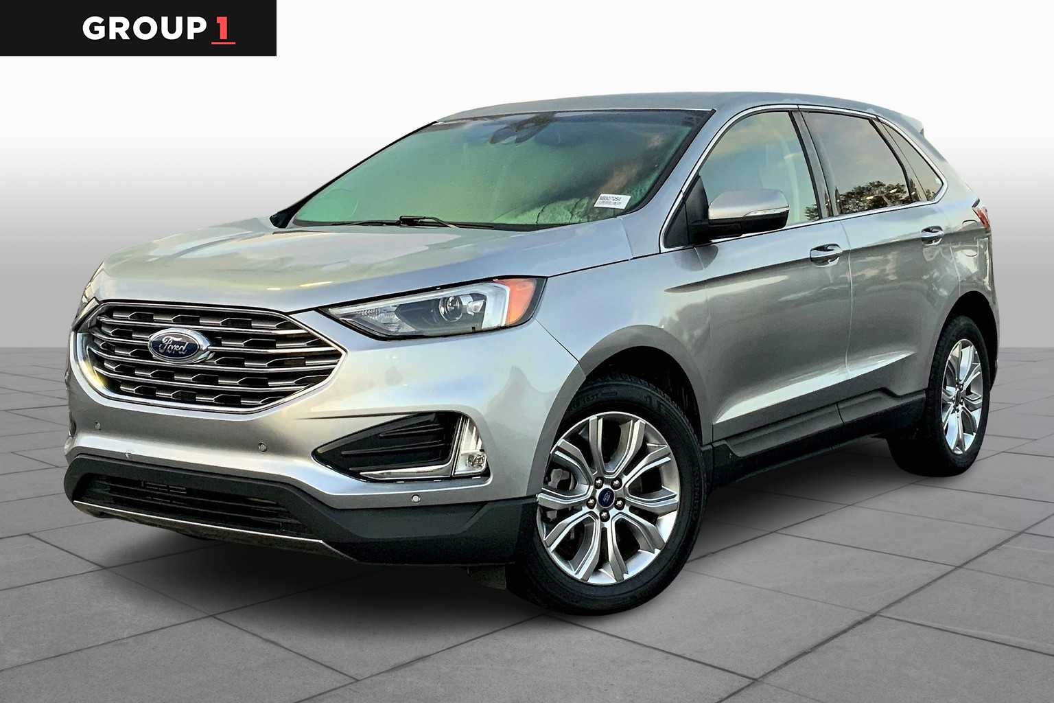 2022 Ford Edge Titanium's photo