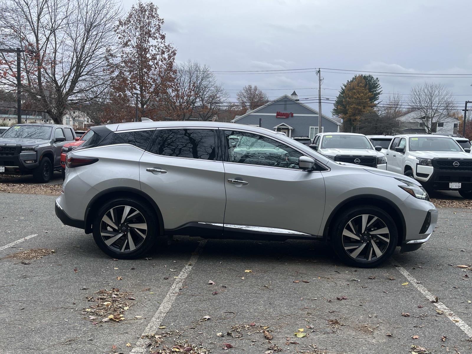 2024 Nissan Murano SL photo 4