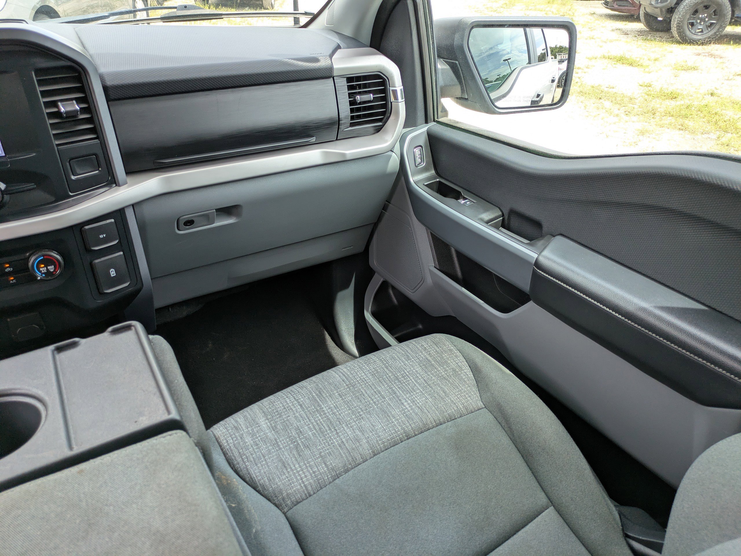 2023 Ford F-150 XLT photo 15