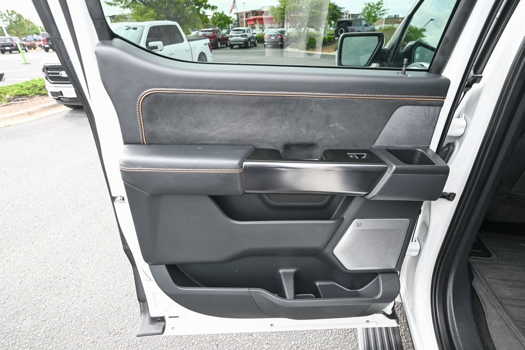 2021 Ford F-150 Platinum photo 21