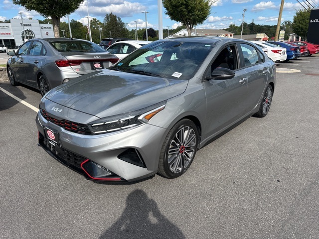 2023 Kia Forte GT photo 3