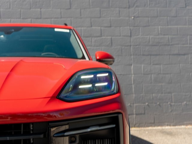 2026 Porsche Cayenne GTS photo 11