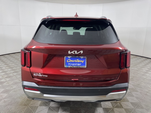 2025 Kia Sorento S photo 4
