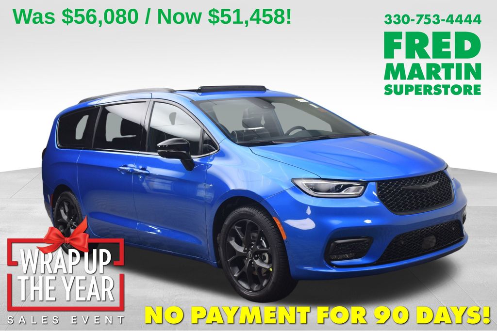 2026 Chrysler Pacifica Limited's photo