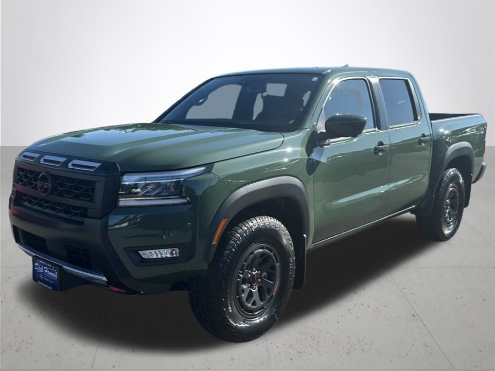 2025 Nissan Frontier PRO-4X photo 2