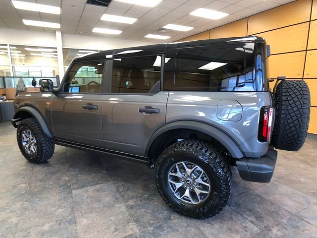 2025 Ford Bronco Badlands photo 5