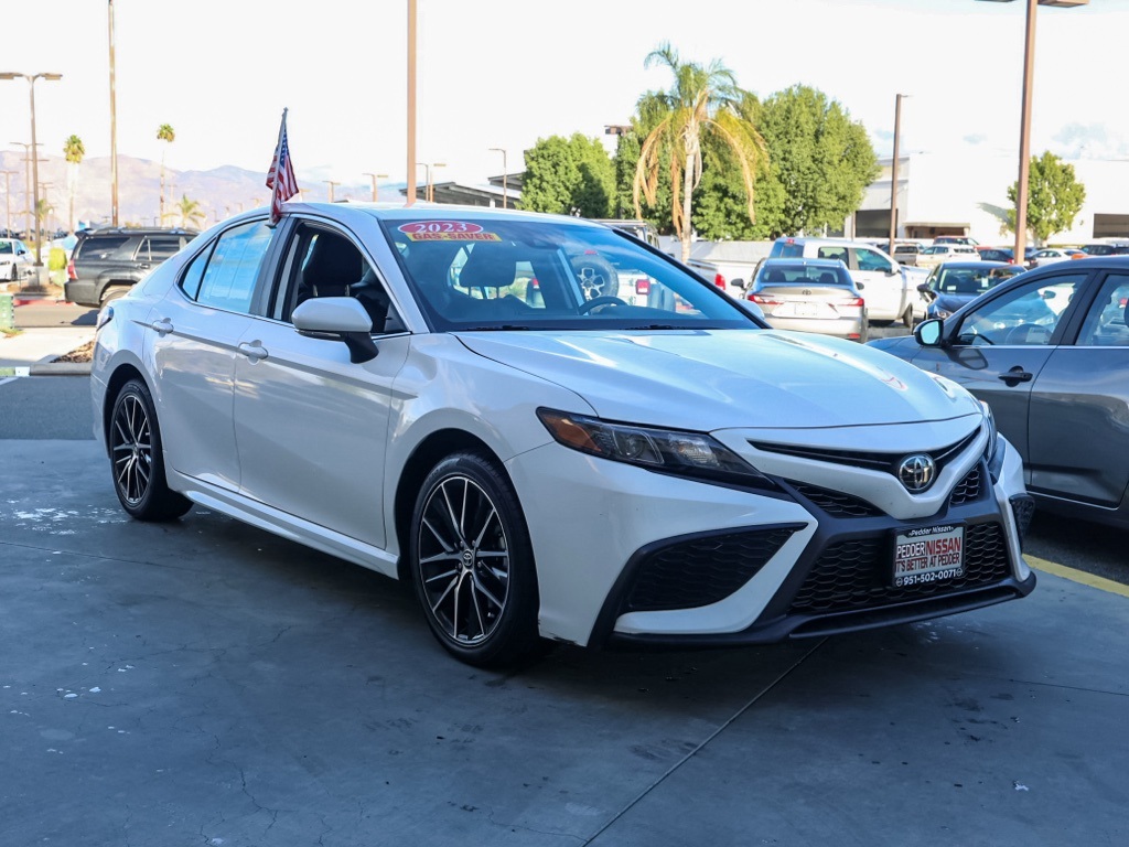 2023 Toyota Camry SE