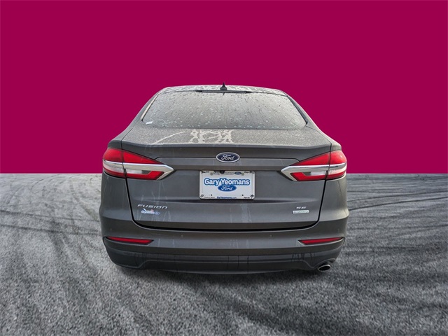 2020 Ford Fusion SE photo 4