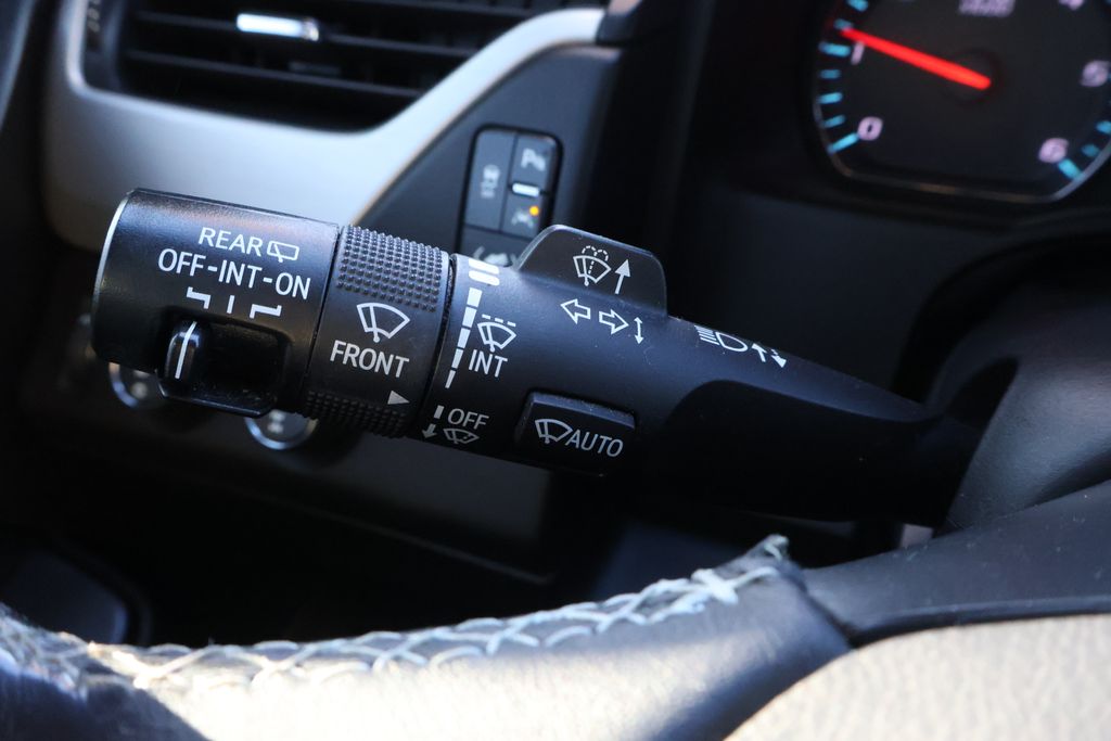 2019 Gmc Yukon SLT photo 24