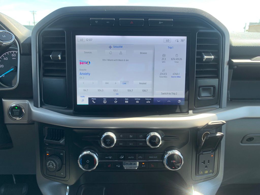 2023 Ford F-150 XLT photo 19