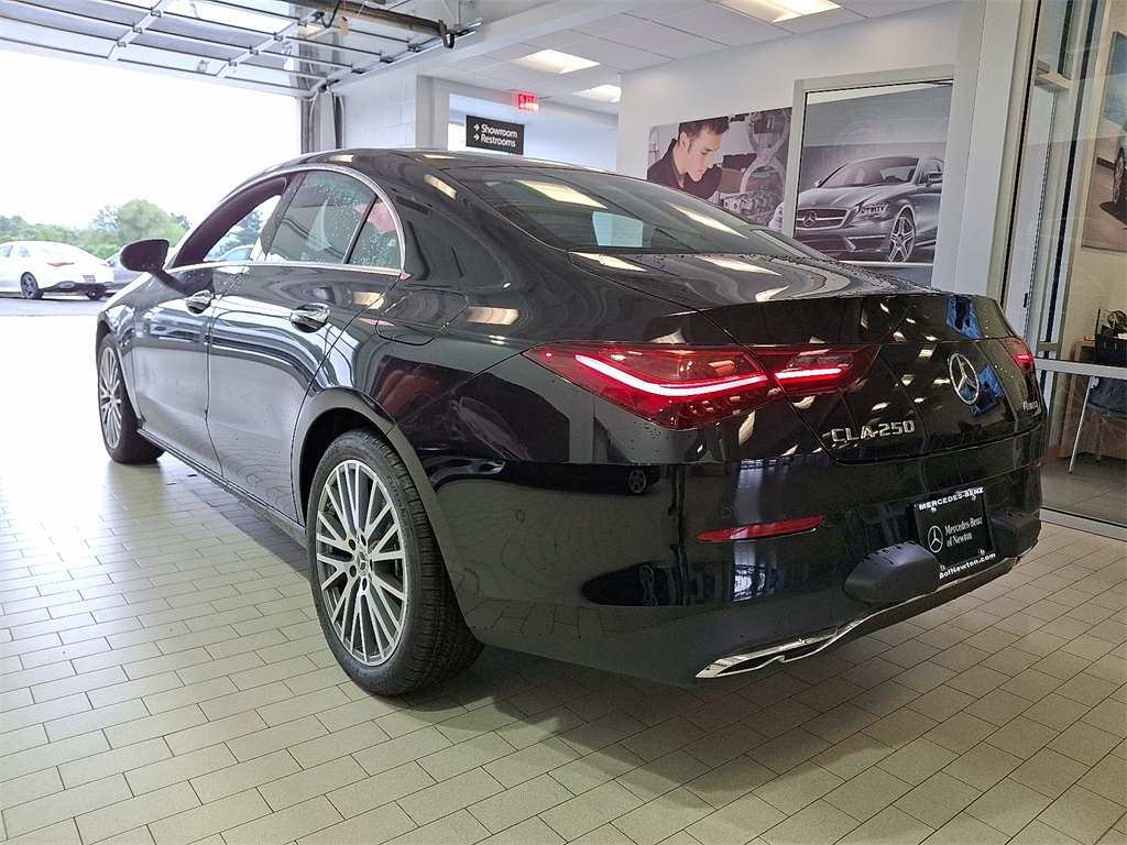 2025 Mercedes Benz CLA 250 4MATIC photo 3