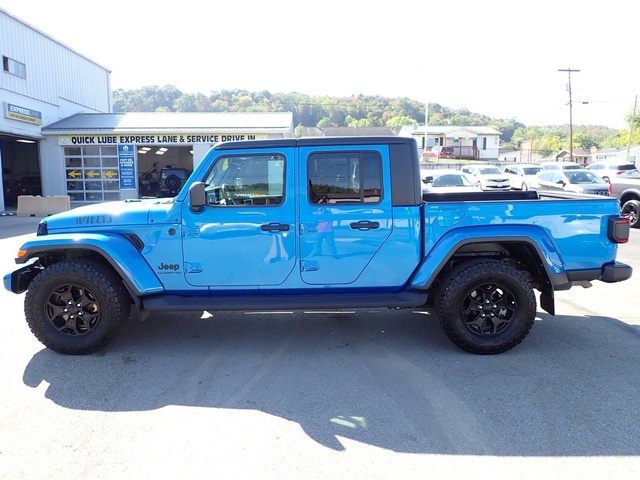 2021 Jeep Gladiator Willys photo 2