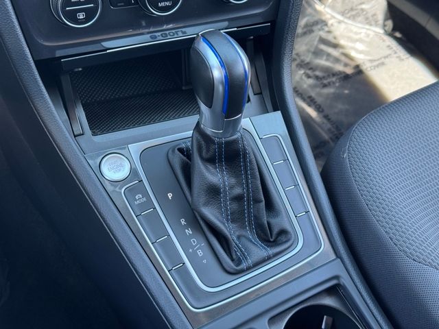2019 Volkswagen e-Golf SE photo 12