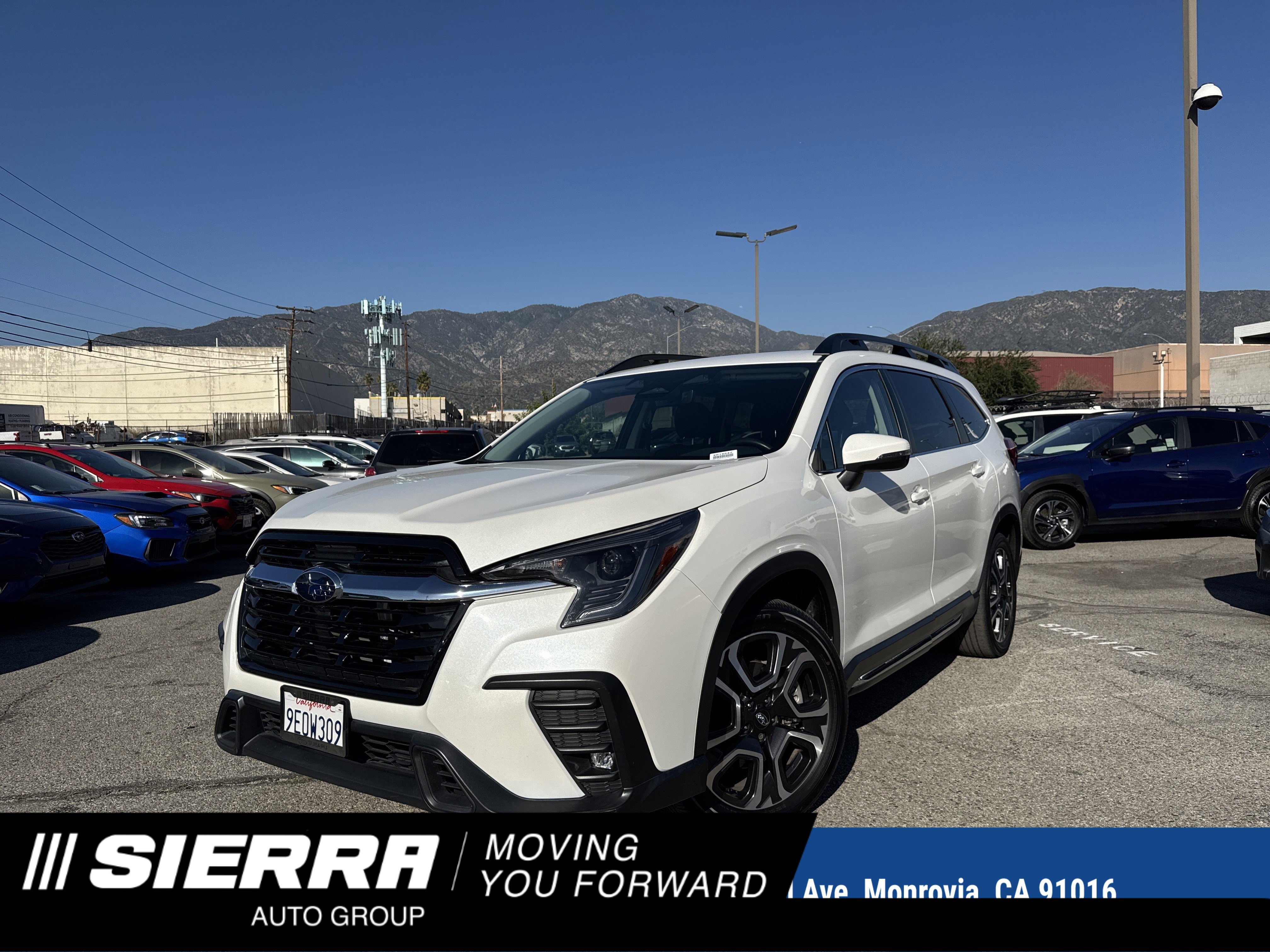 2023 Subaru Ascent Limited's photo