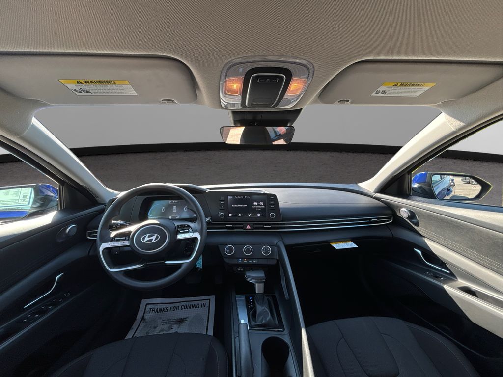 2024 Hyundai Elantra SE photo 22