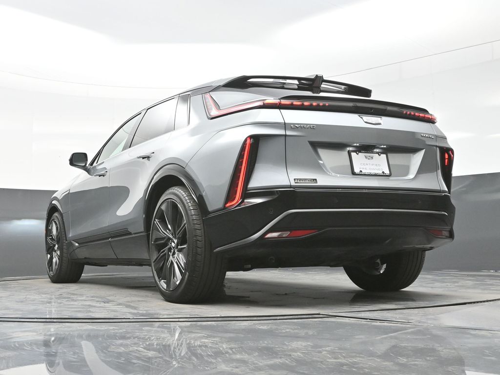 2024 Cadillac Lyriq Sport photo 18