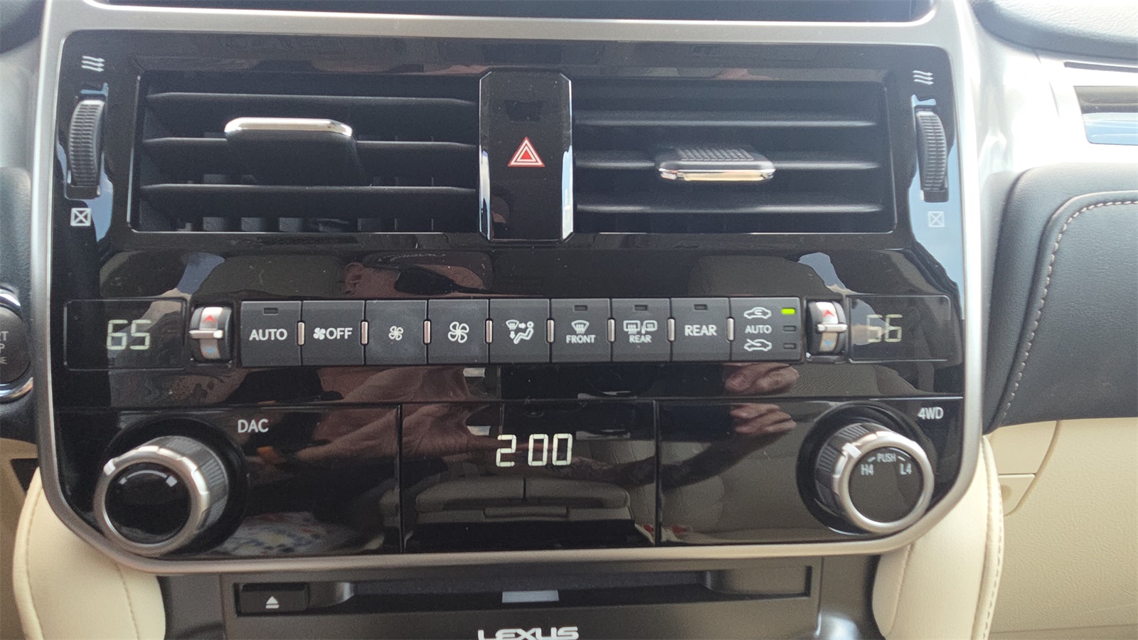 2023 Lexus GX 460 photo 34
