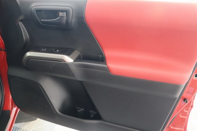2021 Toyota Tacoma SR5 photo 23