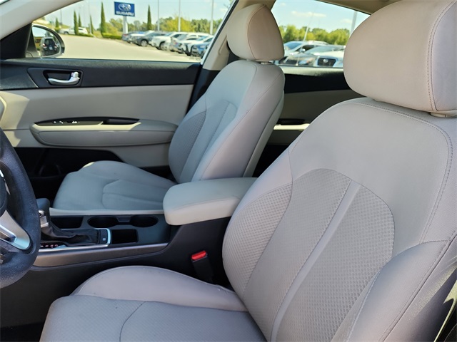 2018 Kia Optima LX photo 9
