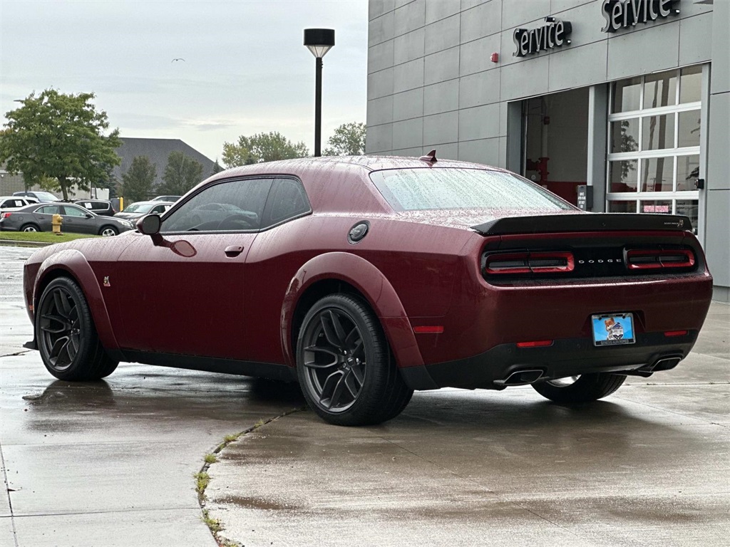 2022 Dodge Challenger R/T Scat Pack Widebody photo 3