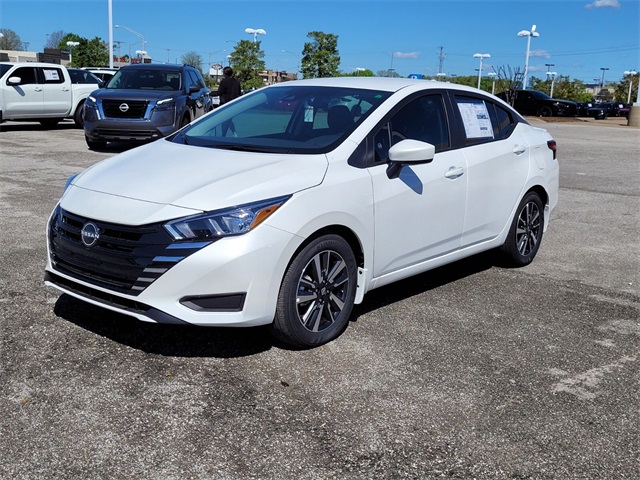 2024 Nissan Versa SV photo 3
