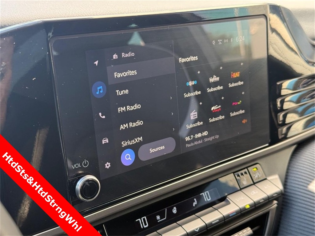 2025 Toyota Camry SE photo 20