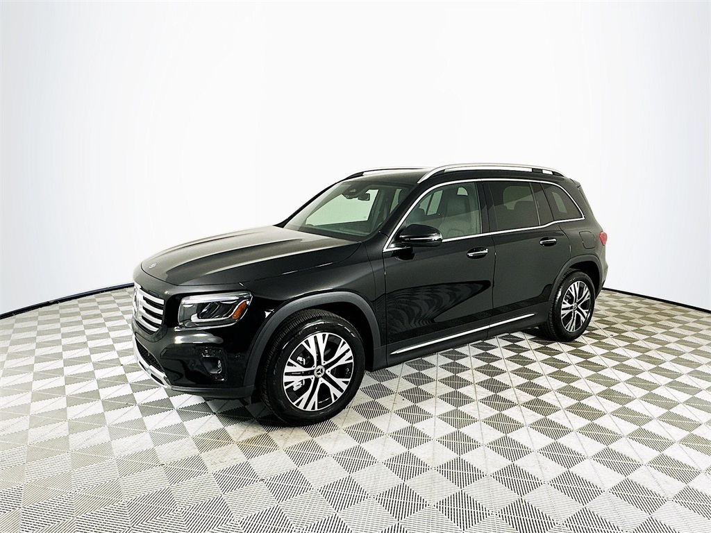 2025 Mercedes Benz GLB 250 photo 3