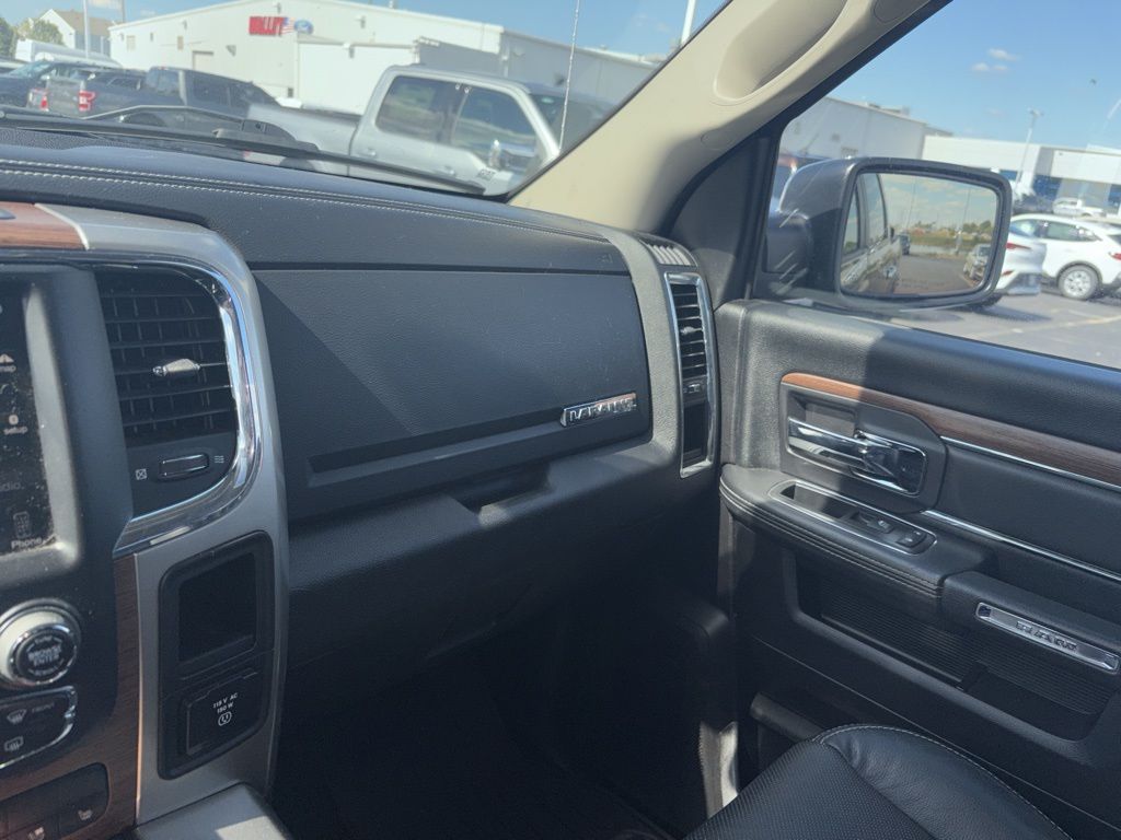 2015 Ram 1500 Laramie photo 22