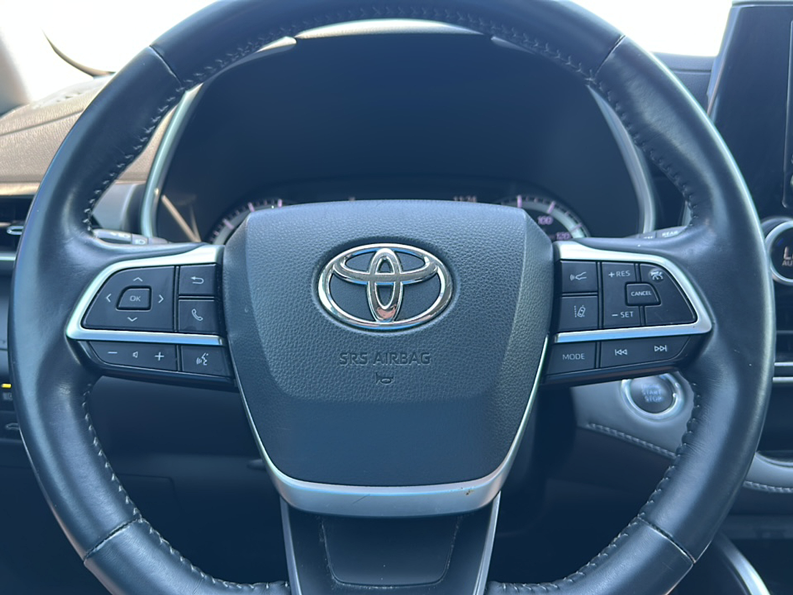2022 Toyota Highlander XLE photo 10