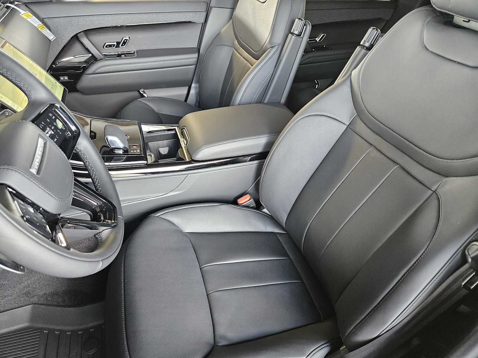 2025 Land Rover Range Rover Sport SE photo 10