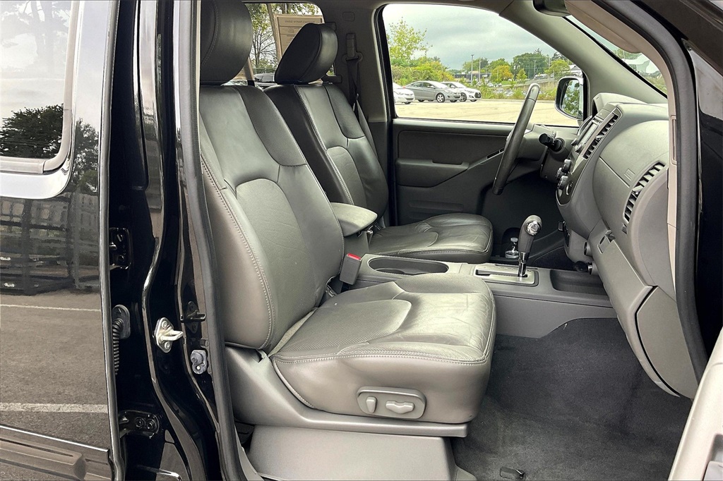 2019 Nissan Frontier SL photo 6
