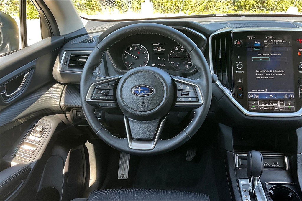 2025 Subaru Ascent Premium photo 2